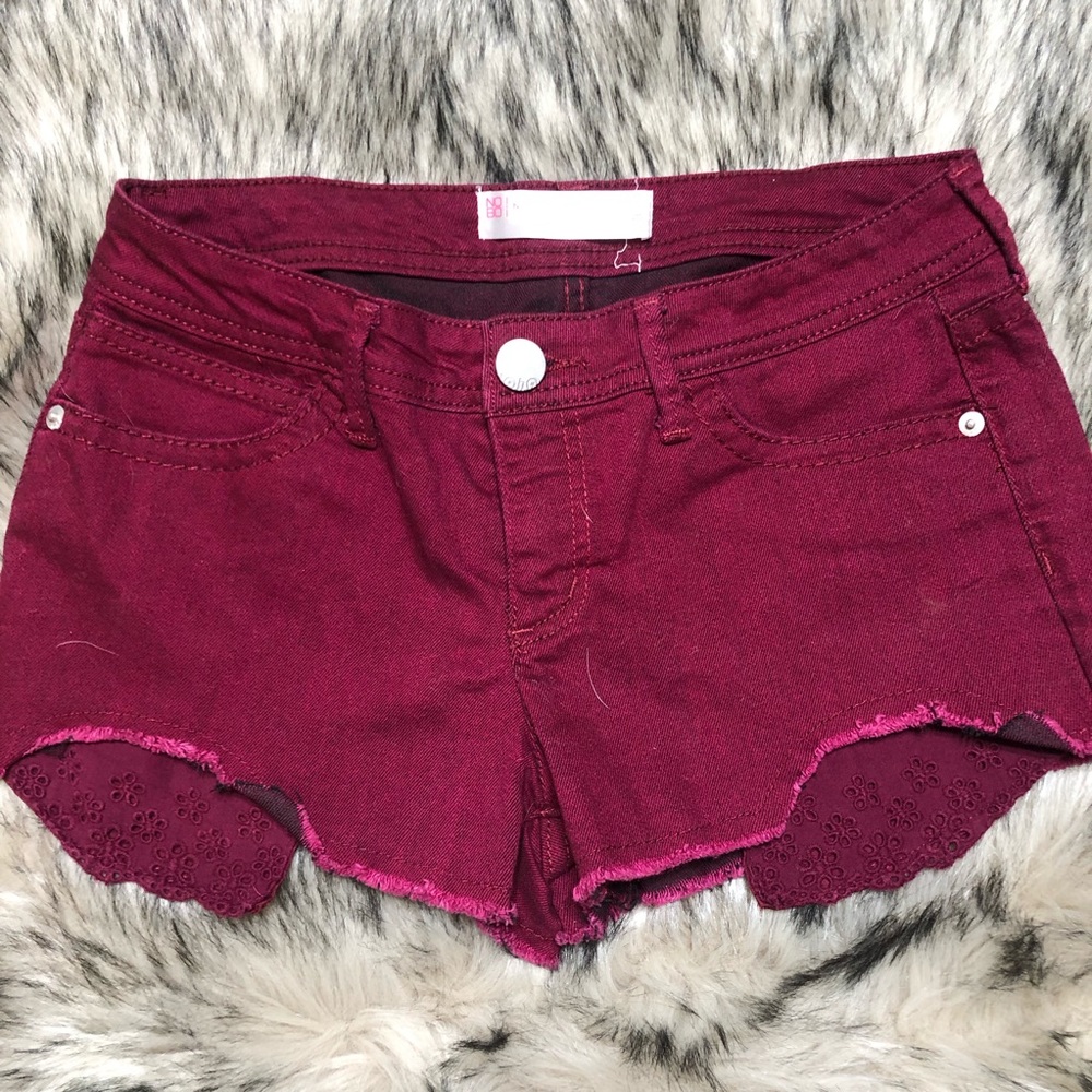 Detailed Pockets Shorts